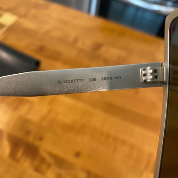 SAINT LAURENT SUNGLASSES - Picture 4 of 5